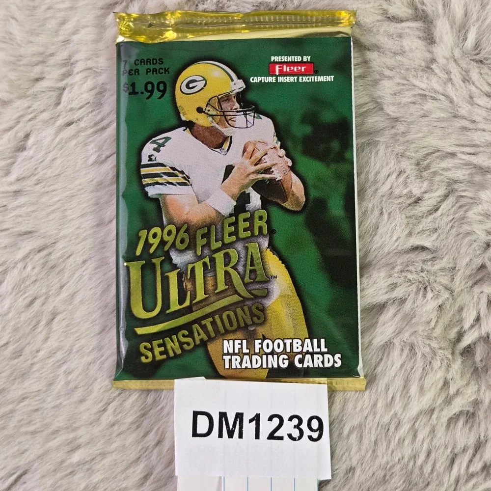 Lot of 4 1996 Fleer Ultra Sensations NFL Football Trading Card Packs Sealed